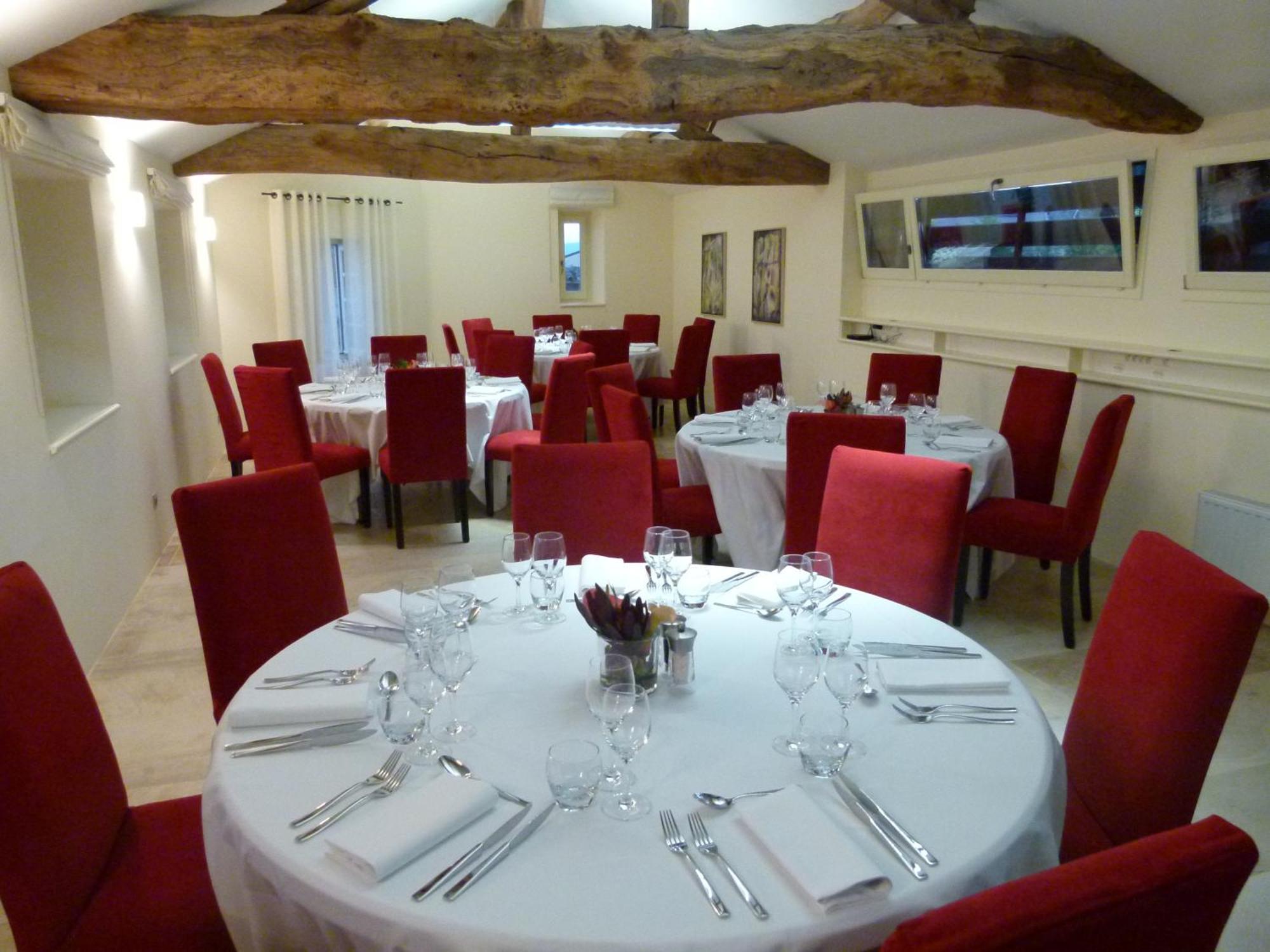 Clessé Hotel-Restaurant Le Chateau De Besseuil, Macon Nord - Teritoria מראה חיצוני תמונה