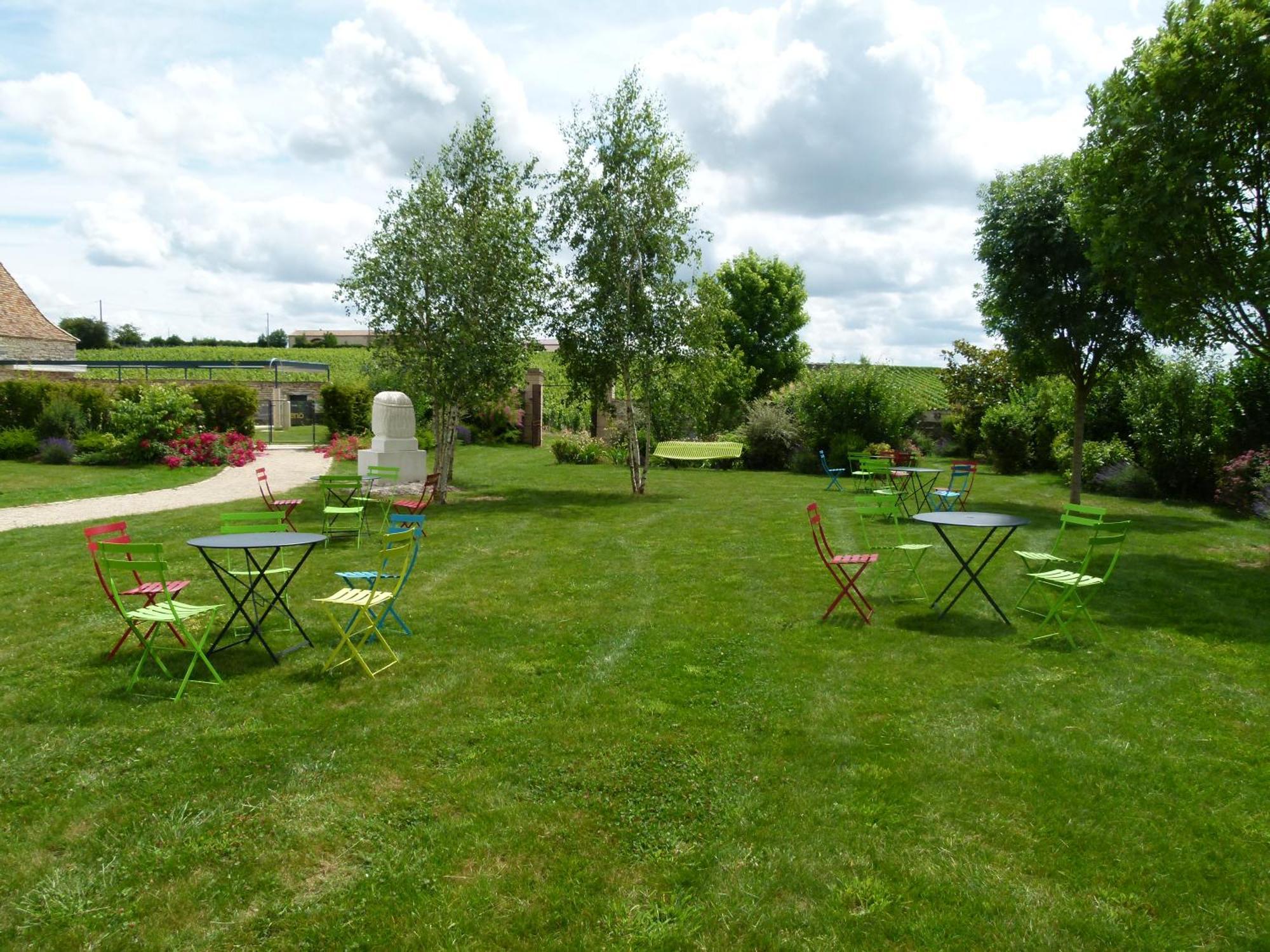 Clessé Hotel-Restaurant Le Chateau De Besseuil, Macon Nord - Teritoria מראה חיצוני תמונה