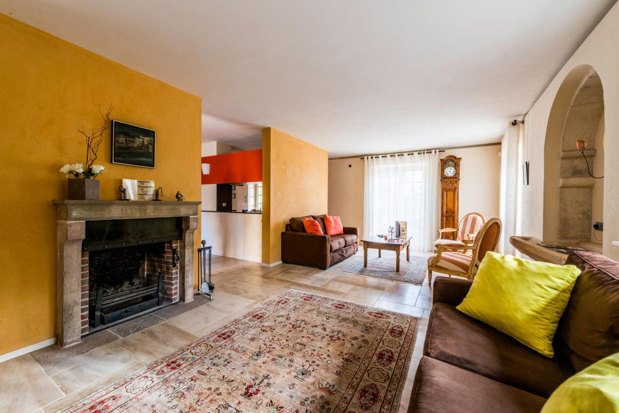 Clessé Hotel-Restaurant Le Chateau De Besseuil, Macon Nord - Teritoria מראה חיצוני תמונה
