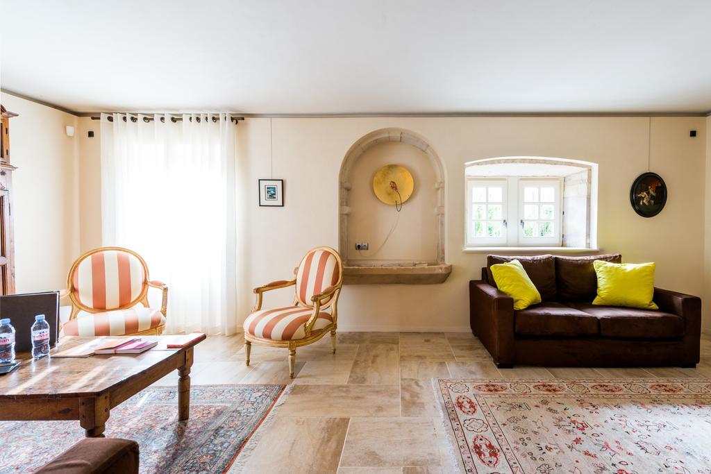 Clessé Hotel-Restaurant Le Chateau De Besseuil, Macon Nord - Teritoria מראה חיצוני תמונה